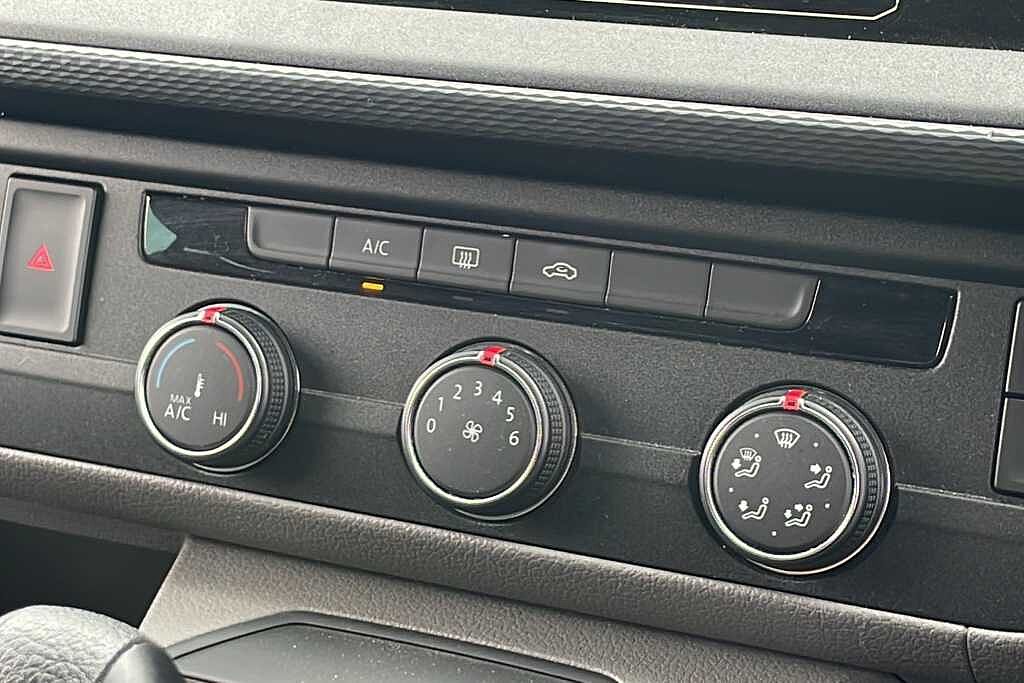Volkswagen Transporter 2.0 BiTDI 204 Highline Kombi Van 4MOTION DSG