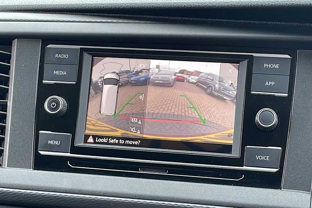 Volkswagen Transporter 2.0 BiTDI 204 Highline Kombi Van 4MOTION DSG