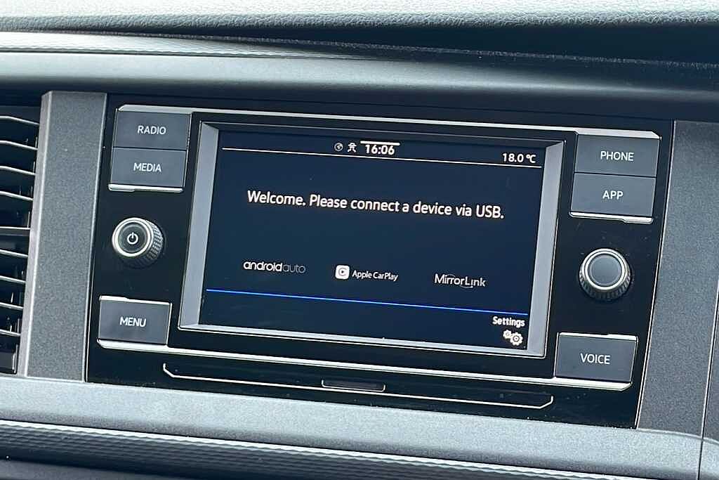 Volkswagen Transporter 2.0 BiTDI 204 Highline Kombi Van 4MOTION DSG