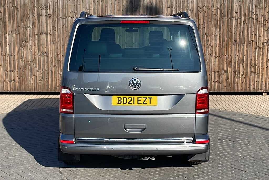 Volkswagen Caravelle 2.0 TDI BlueMotion Tech 199 Executive 5dr DSG