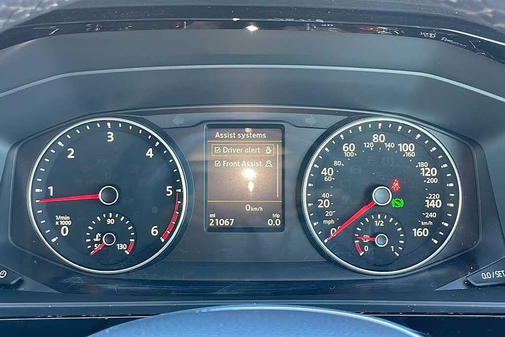 Volkswagen Caravelle 2.0 TDI BlueMotion Tech 199 Executive 5dr DSG