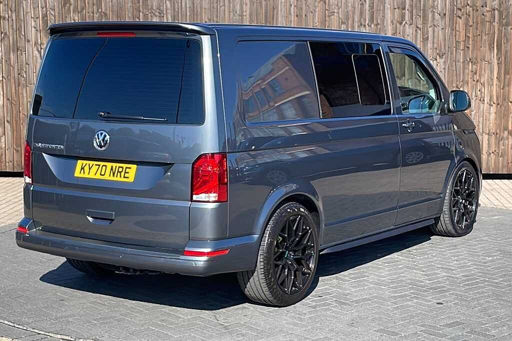 Volkswagen Transporter 2.0 BiTDI 199 Highline Kombi Van DSG