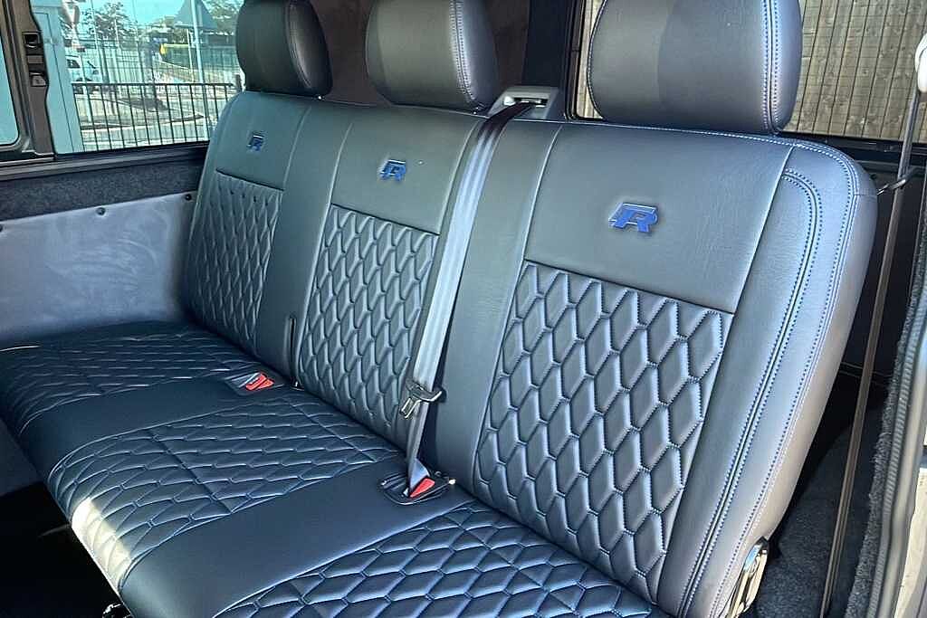 Volkswagen Transporter 2.0 BiTDI 199 Highline Kombi Van DSG