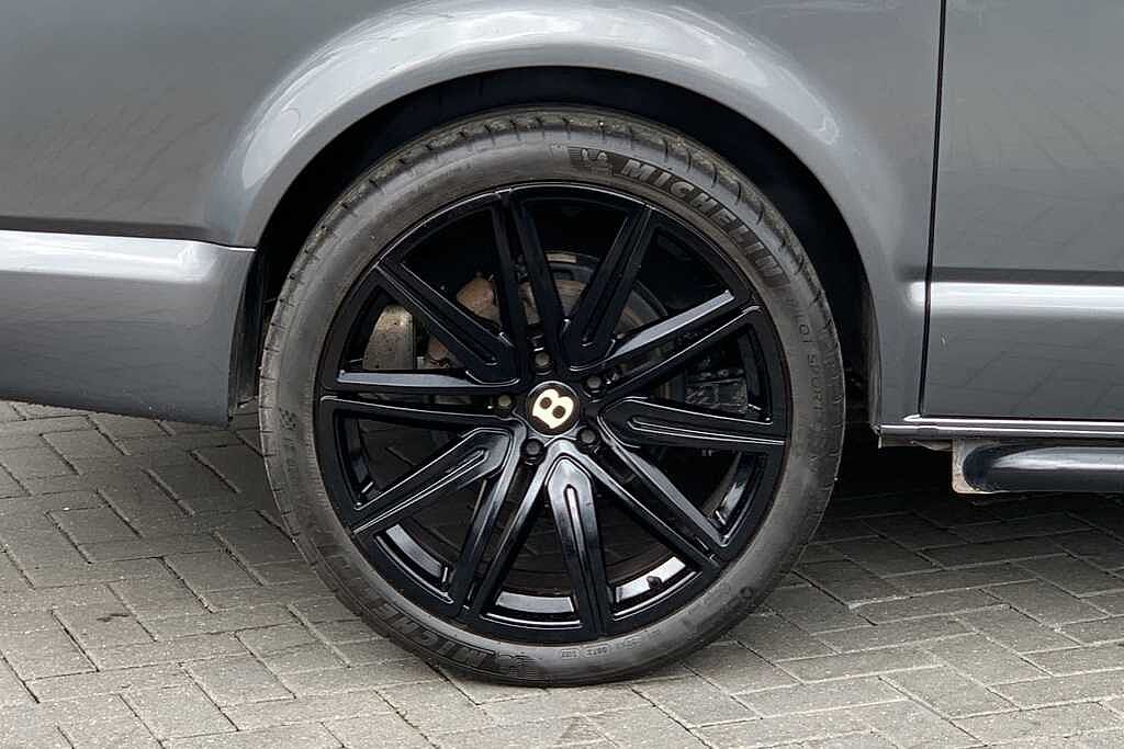 Volkswagen Transporter 2.0 BiTDI BMT 204 Highline Kombi Van 4MOTION DSG