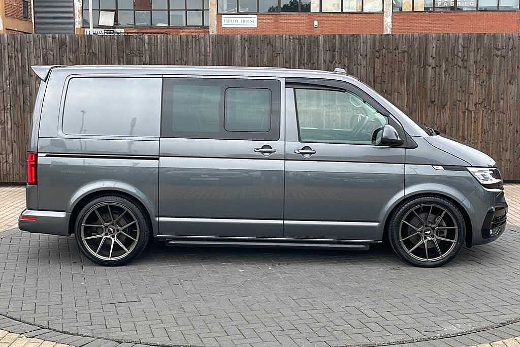 Volkswagen Transporter 2.0 BiTDI 199 Highline Kombi Van DSG
