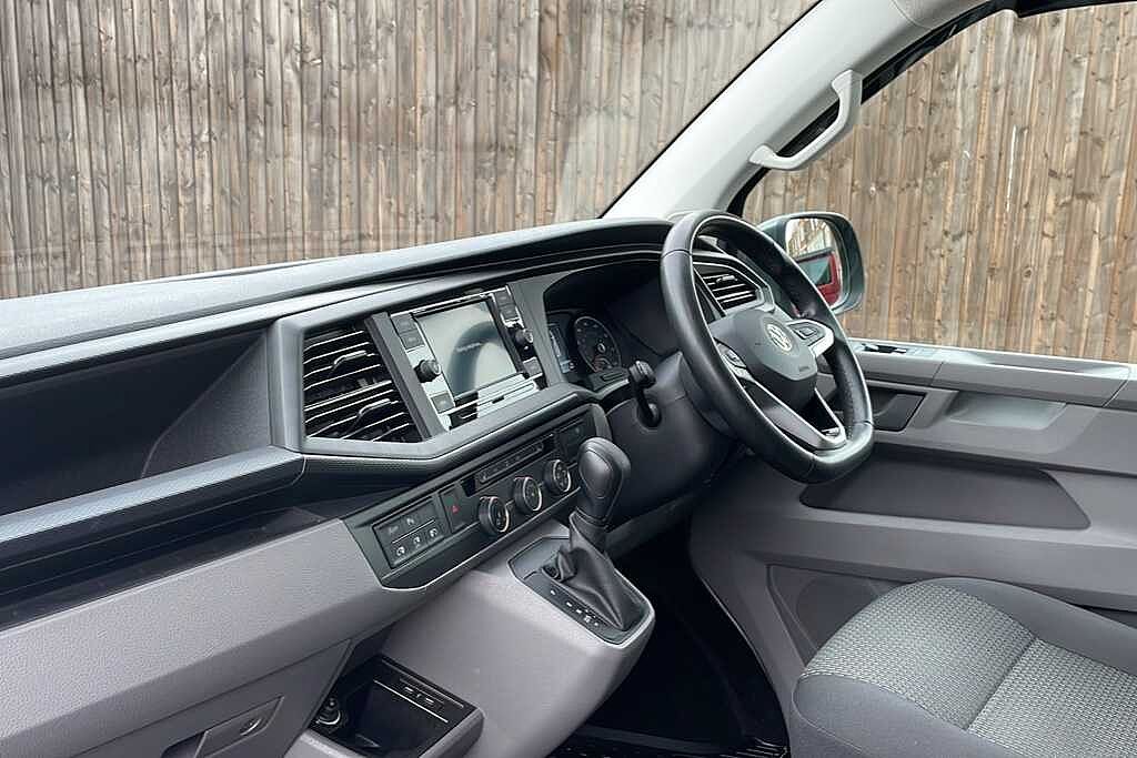 Volkswagen Transporter 2.0 BiTDI 199 Highline Kombi Van DSG
