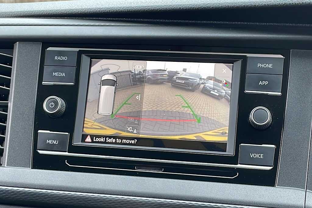 Volkswagen Transporter 2.0 BiTDI 199 Highline Kombi Van DSG