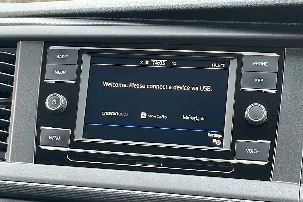 Volkswagen Transporter 2.0 BiTDI 199 Highline Kombi Van DSG