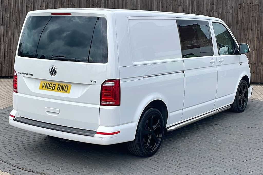 Volkswagen Transporter 2.0 TDI BMT 150 Startline Window Van DSG