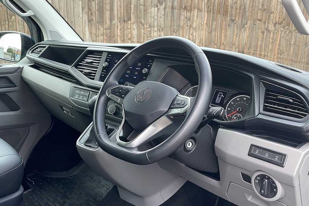 Volkswagen Transporter 2.0 BiTDI 204 Highline Kombi Van 4MOTION DSG