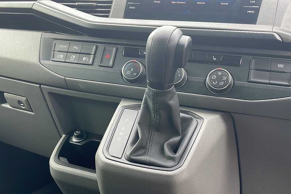 Volkswagen Transporter 2.0 BiTDI 204 Highline Kombi Van 4MOTION DSG