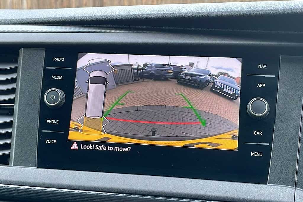Volkswagen Transporter 2.0 BiTDI 204 Highline Kombi Van 4MOTION DSG