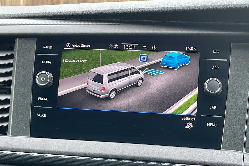 Volkswagen Transporter 2.0 BiTDI 204 Highline Kombi Van 4MOTION DSG