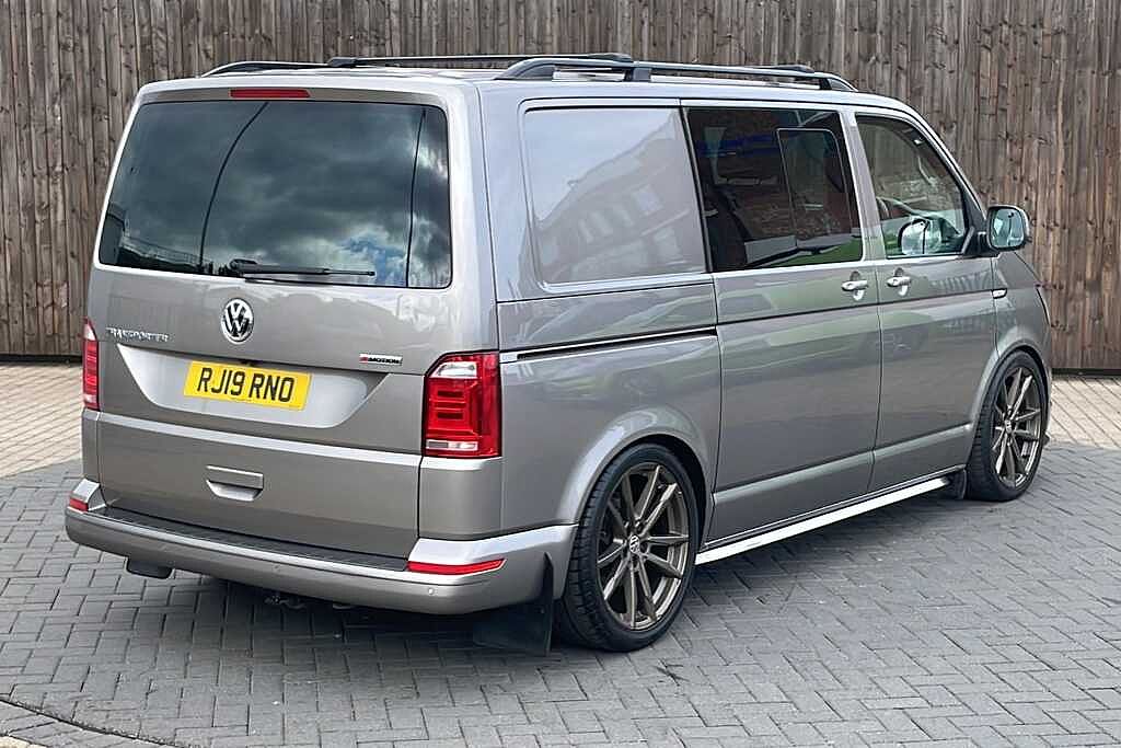Volkswagen Transporter 2.0 BiTDI BMT 204 Highline Kombi Van 4MOTION DSG