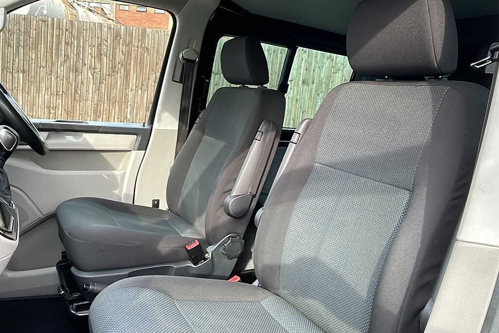 Volkswagen Transporter 2.0 BiTDI BMT 204 Highline Kombi Van DSG