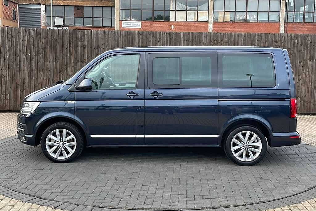 Volkswagen Caravelle 2.0 TDI BlueMotion Tech 199 Executive 5dr DSG