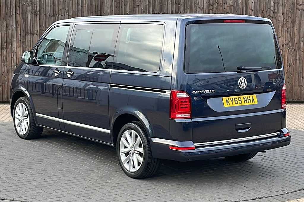 Volkswagen Caravelle 2.0 TDI BlueMotion Tech 199 Executive 5dr DSG