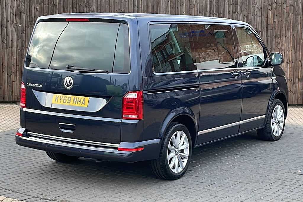 Volkswagen Caravelle 2.0 TDI BlueMotion Tech 199 Executive 5dr DSG