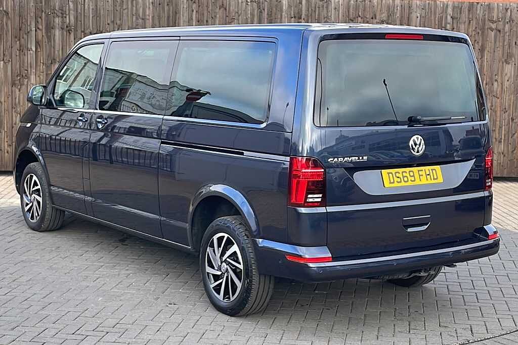 Volkswagen Caravelle 2.0 TDI SE 199 5dr LWB DSG