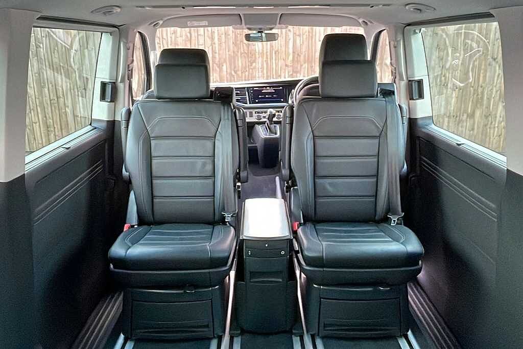 Volkswagen Caravelle 2.0 TDI SE 199 5dr LWB DSG