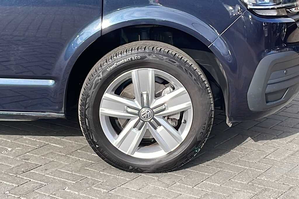 Volkswagen Transporter 2.0 TDI 150PS SE Minibus