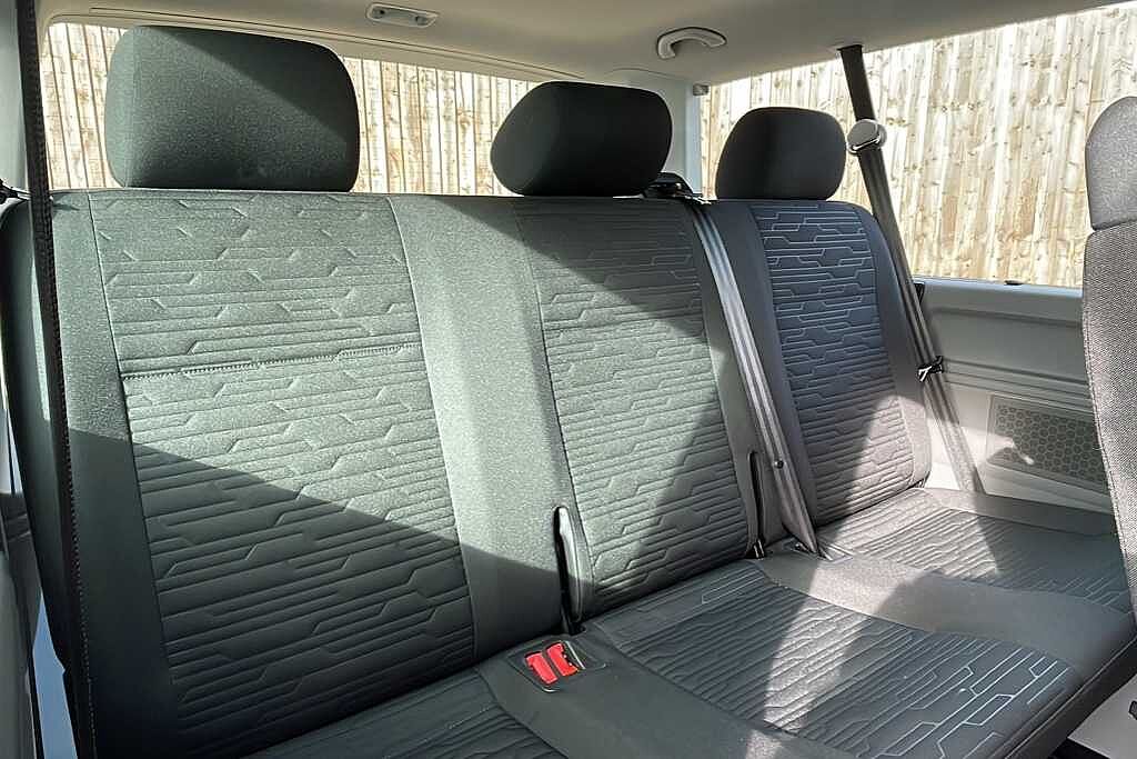 Volkswagen Transporter 2.0 TDI 150PS SE Minibus
