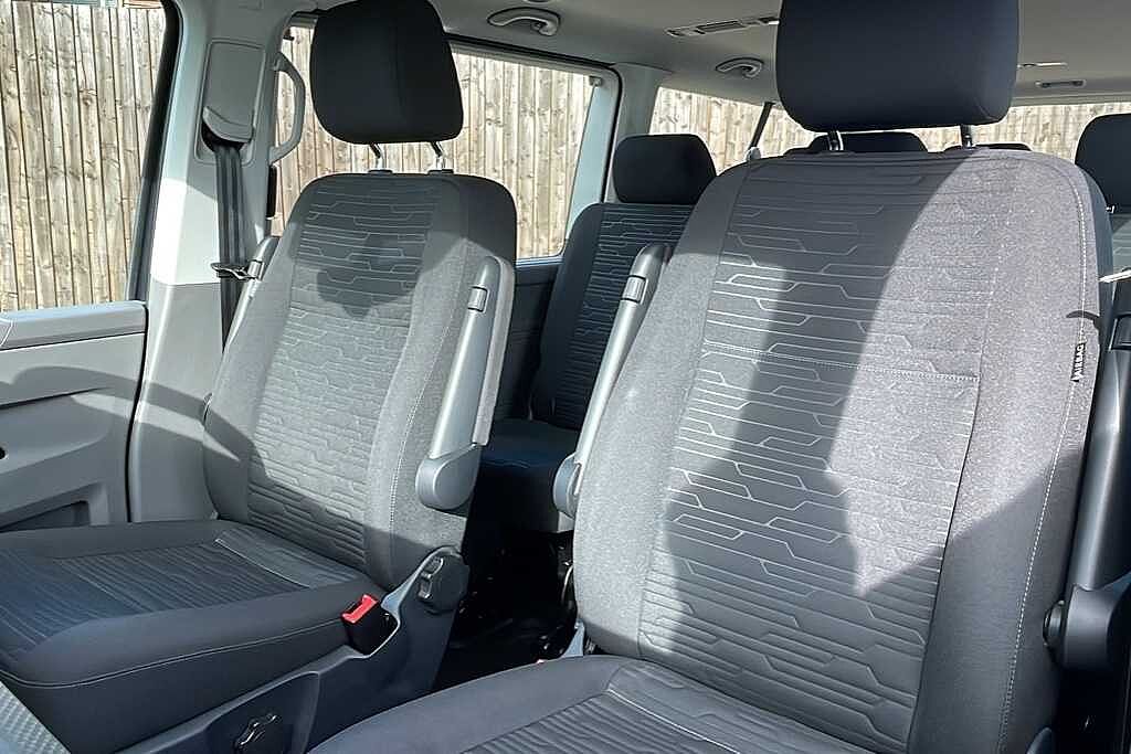 Volkswagen Transporter 2.0 TDI 150PS SE Minibus