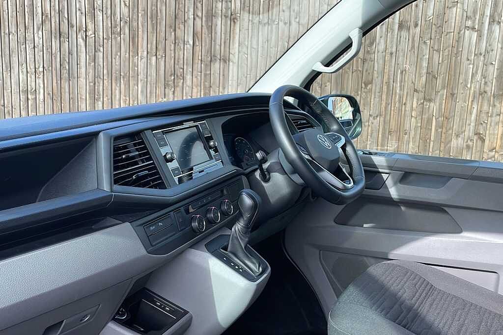 Volkswagen Transporter 2.0 TDI 150PS SE Minibus