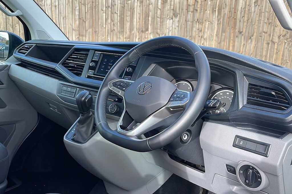 Volkswagen Transporter 2.0 TDI 150PS SE Minibus