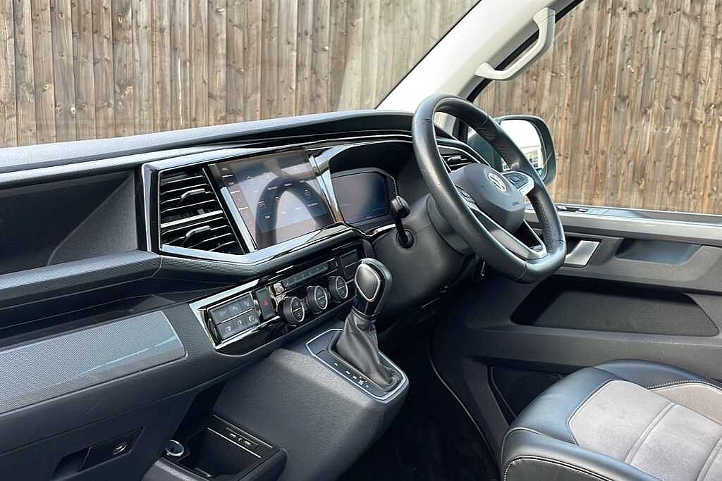 Volkswagen Caravelle 2.0 TDI Executive 150 5dr DSG