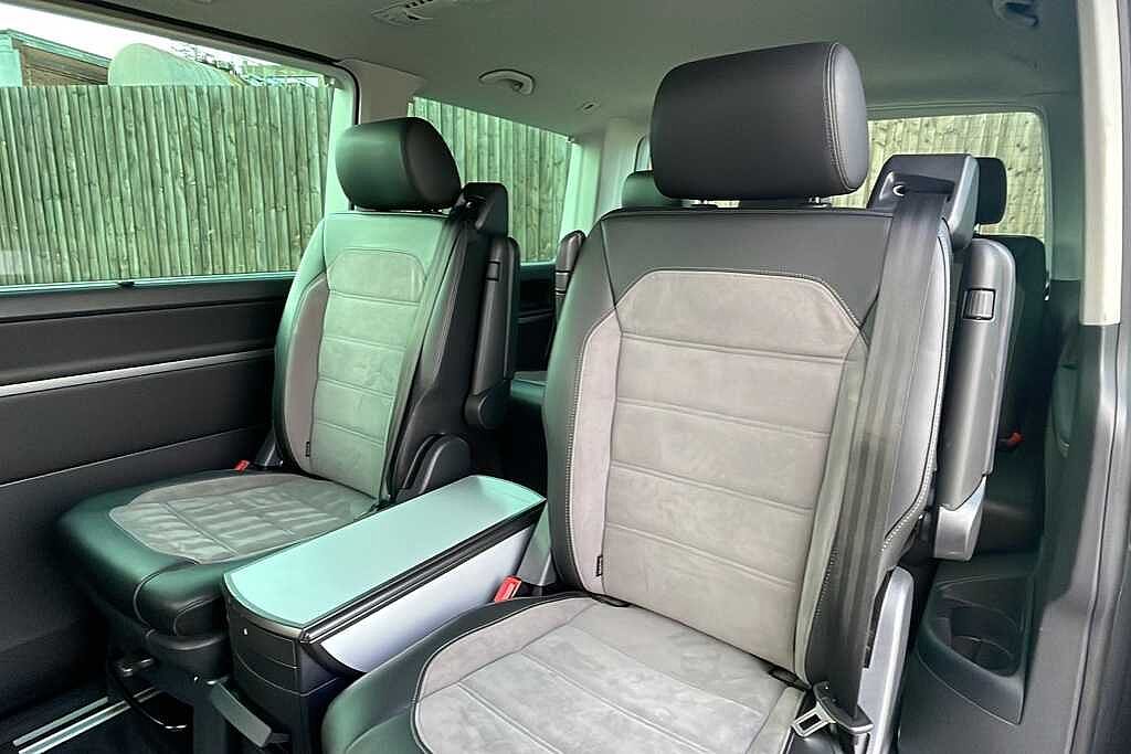Volkswagen Caravelle 2.0 TDI Executive 150 5dr DSG