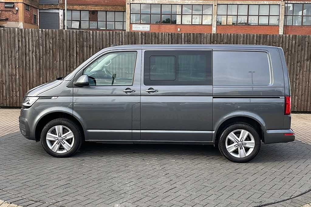 Volkswagen Transporter 2.0 TDI 150 Highline Kombi Van DSG