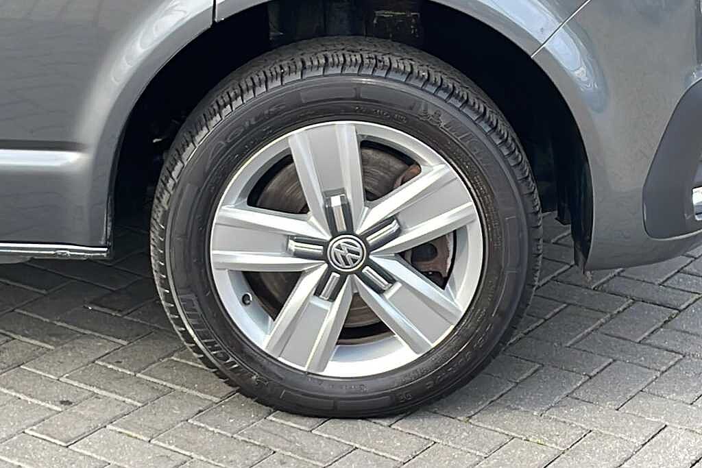 Volkswagen Transporter 2.0 TDI 150 Highline Kombi Van DSG