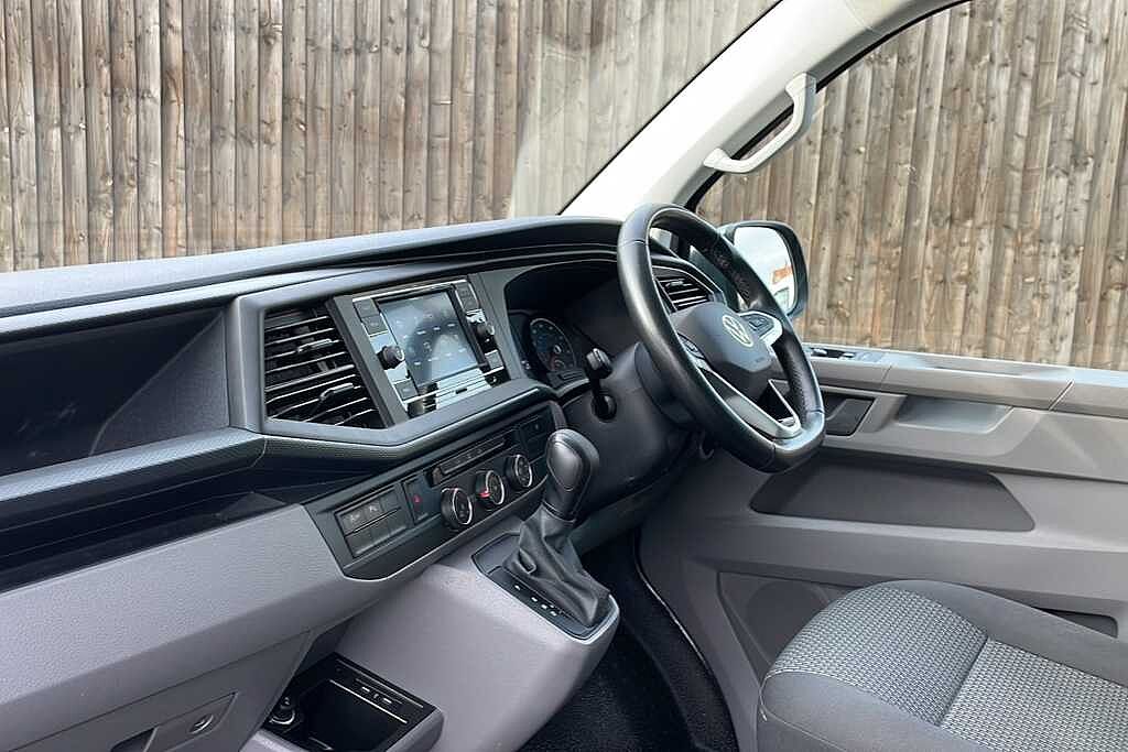Volkswagen Transporter 2.0 TDI 150 Highline Kombi Van DSG