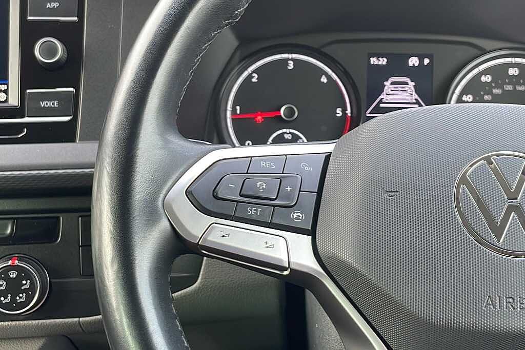 Volkswagen Transporter 2.0 TDI 150 Highline Kombi Van DSG