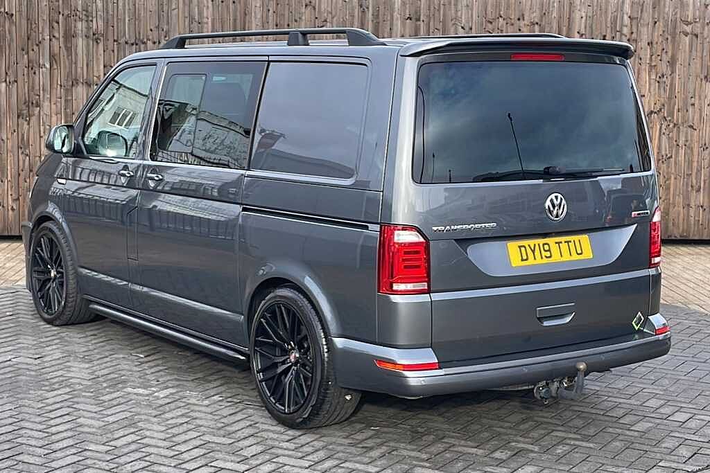 Volkswagen Transporter 2.0 BiTDI BMT 204 Highline Kombi Van 4MOTION DSG