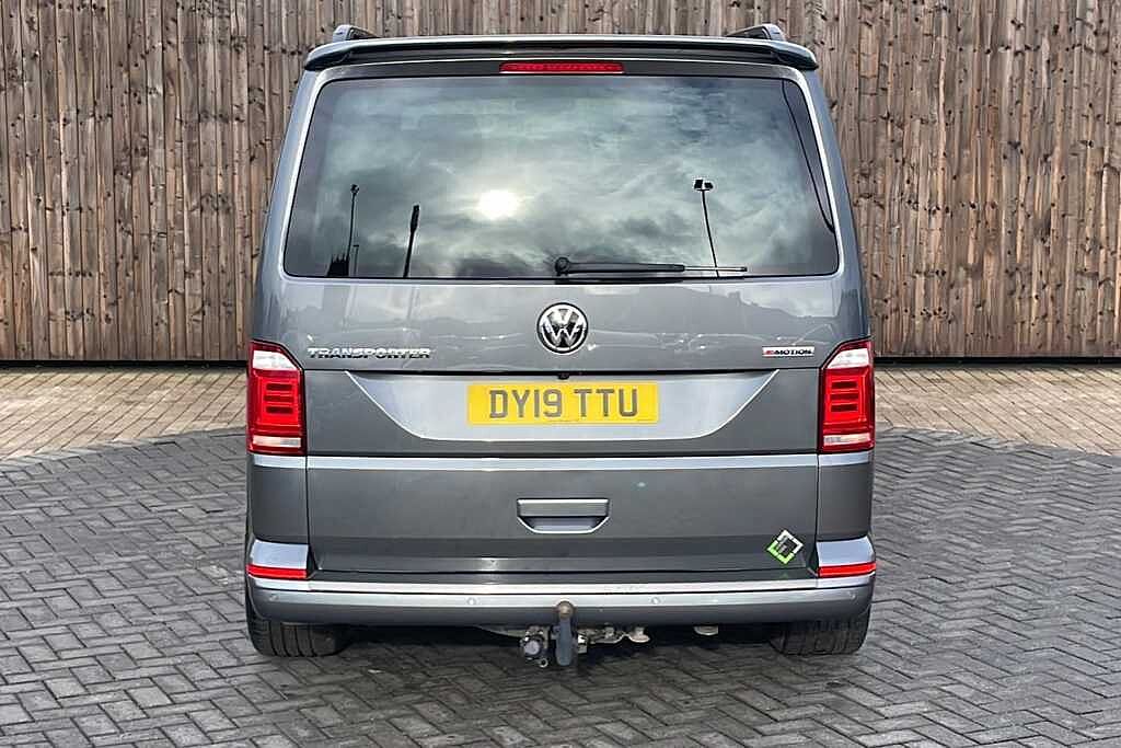 Volkswagen Transporter 2.0 BiTDI BMT 204 Highline Kombi Van 4MOTION DSG
