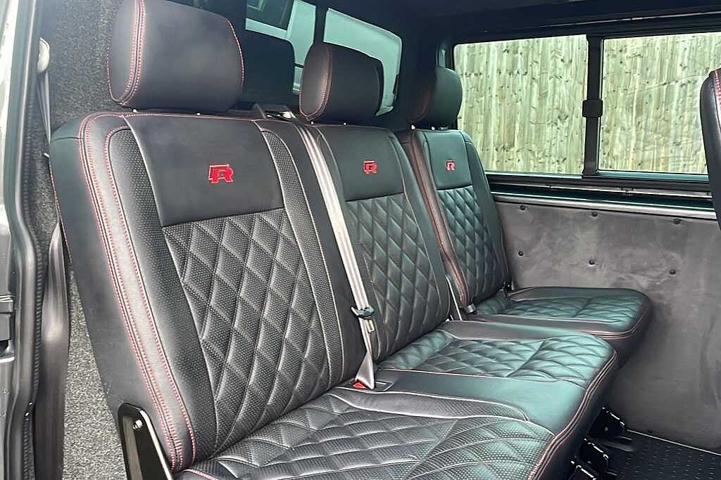 Volkswagen Transporter 2.0 BiTDI BMT 204 Highline Kombi Van 4MOTION DSG