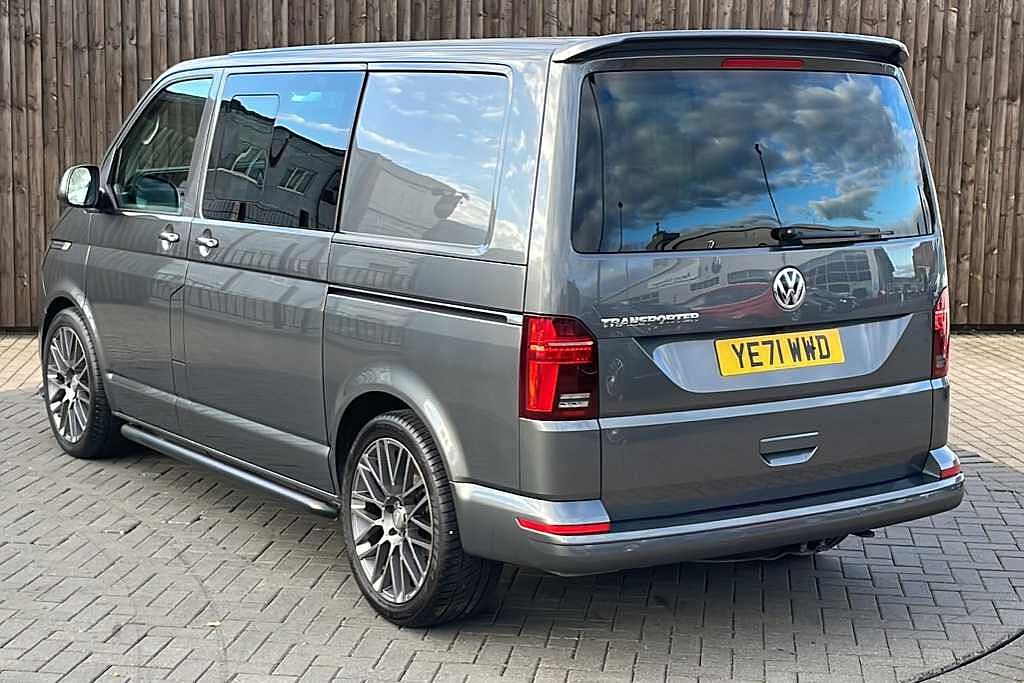 Volkswagen Transporter 2.0 TDI 150 Highline Kombi Van DSG