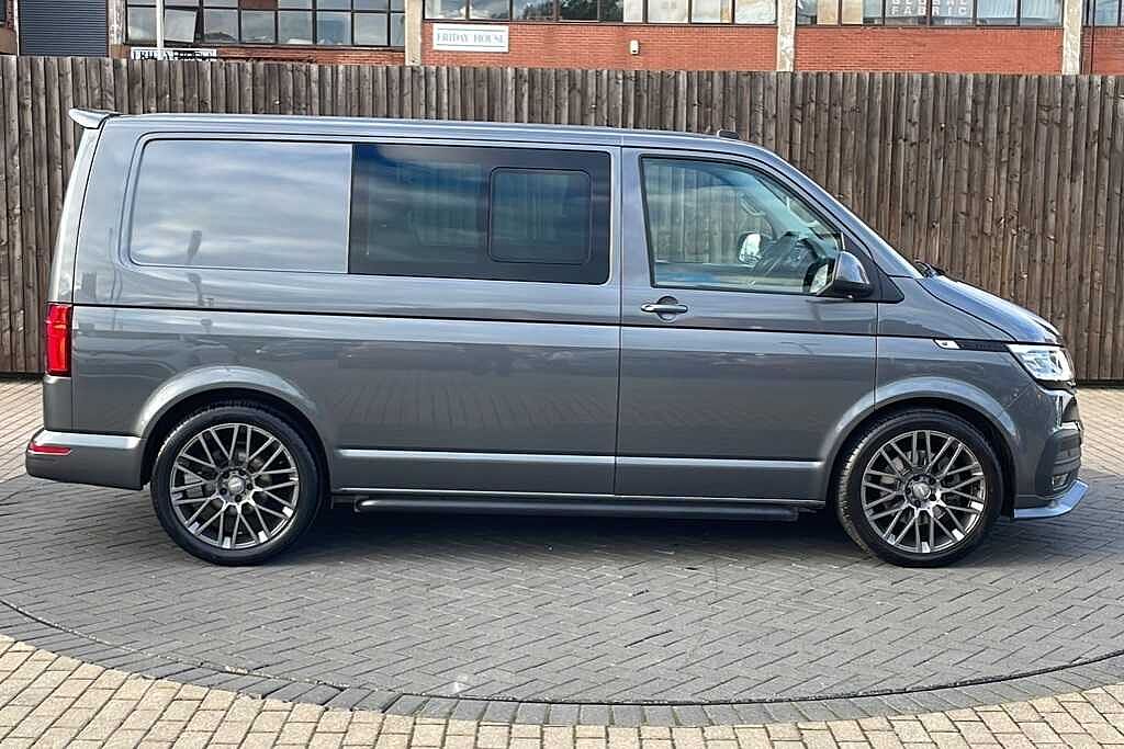 Volkswagen Transporter 2.0 TDI 150 Highline Kombi Van DSG