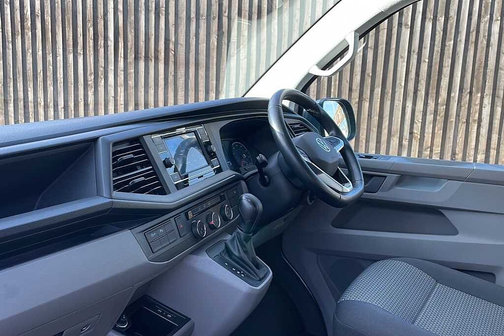 Volkswagen Transporter 2.0 TDI 150 Highline Kombi Van DSG