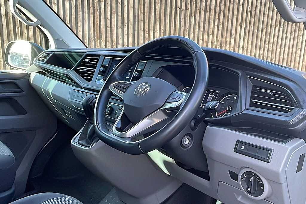Volkswagen Transporter 2.0 TDI 150 Highline Kombi Van DSG
