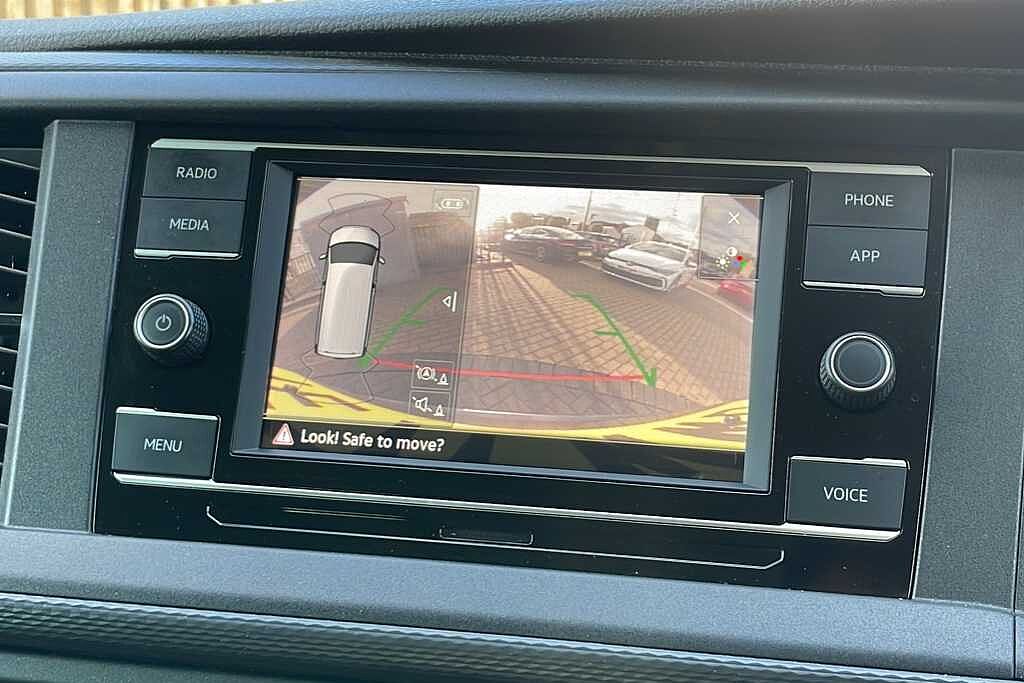 Volkswagen Transporter 2.0 TDI 150 Highline Kombi Van DSG