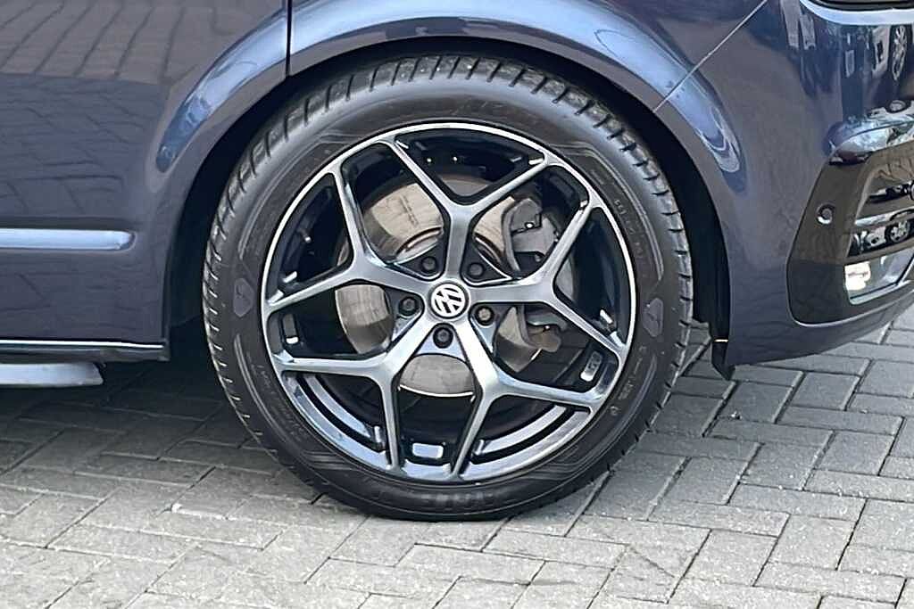 Volkswagen Transporter 2.0 TDI 150 Highline Kombi Van DSG