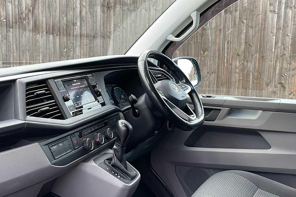 Volkswagen Transporter 2.0 TDI 150 Highline Kombi Van DSG