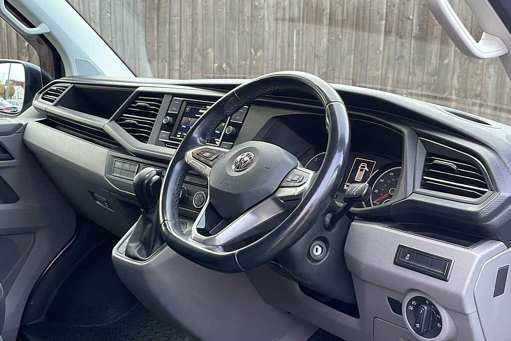 Volkswagen Transporter 2.0 TDI 150 Highline Kombi Van DSG