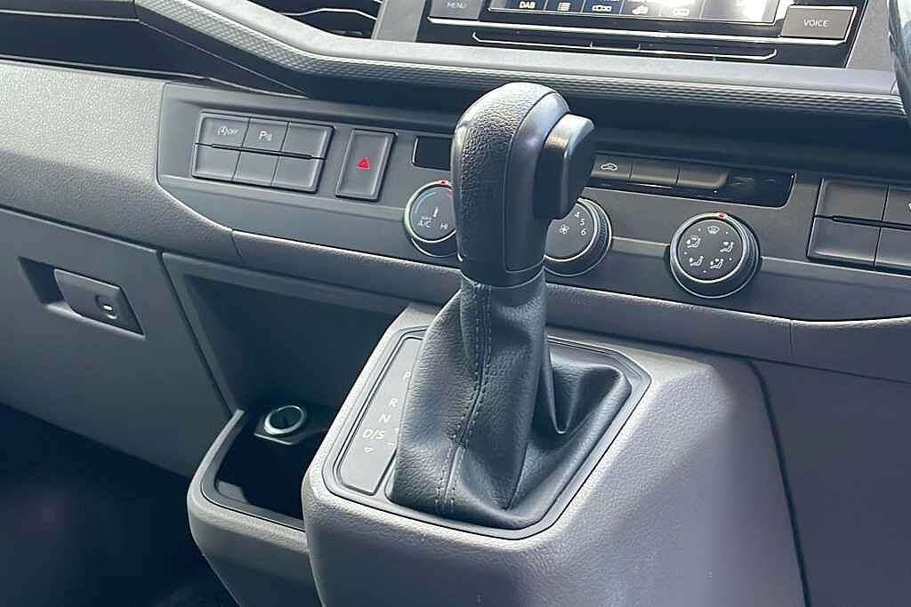 Volkswagen Transporter 2.0 TDI 150 Highline Kombi Van DSG