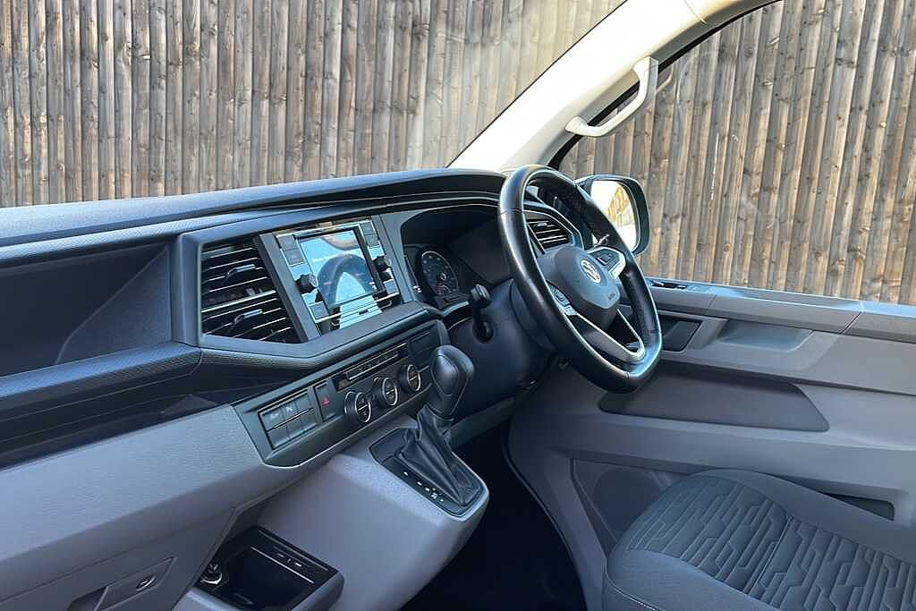 Volkswagen Transporter 2.0 TDI 150PS SE Minibus DSG