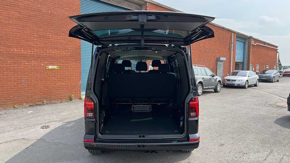 Volkswagen Transporter T32 Kombi Highline SWB 204 PS 2.0 TDI 7sp DSG