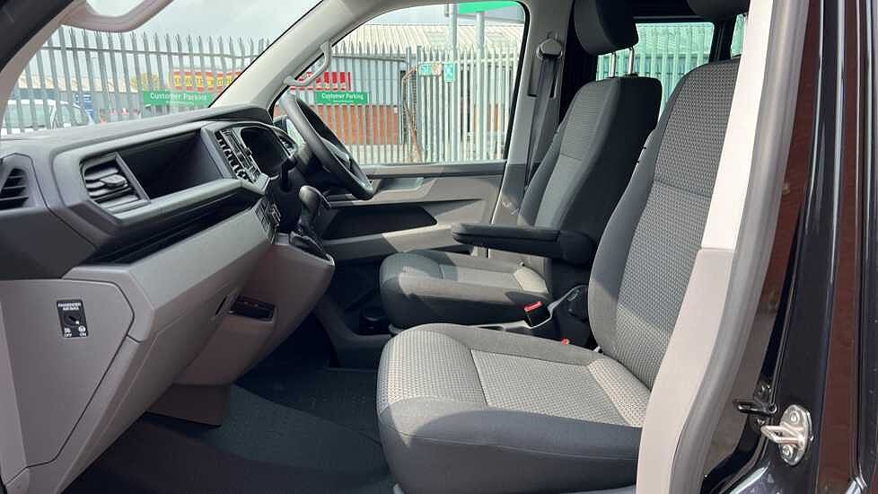 Volkswagen Transporter T32 Kombi Highline SWB 204 PS 2.0 TDI 7sp DSG